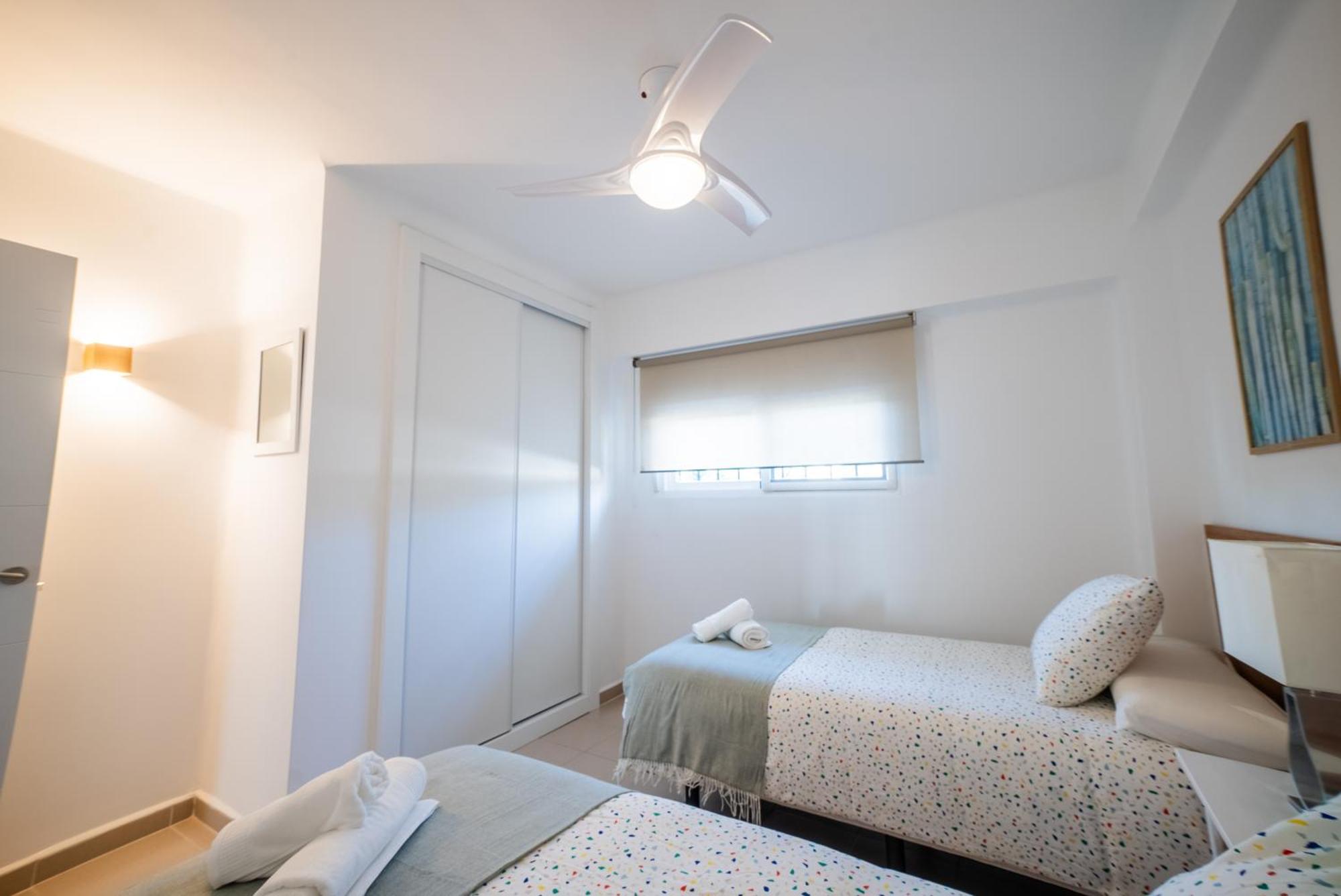Oasis En Playamar Con Piscina Apartment Torremolinos Luaran gambar